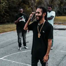 ElSwaggador सुनें, म्यूज़िक वीडियो देखें, बायो पढ़ें, दौरे की तारीखें और बहुत कुछ देखें!