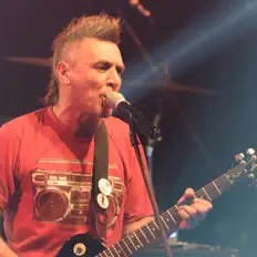 Listen to Chole, watch music videos, read bio, see tour dates & more!