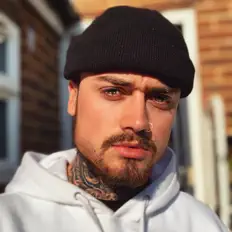 收听 Beadee、观看音乐视频、阅读小传、查看巡演日期等 ！