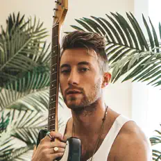 Ascolta Seth Patrick, guarda video musicali, leggi la biografia, vedi le date del tour & altro!