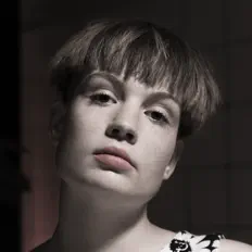 Poslechněte si interpreta Music Or Bust, sledujte hudební videa, přečtěte si životopis, podívejte se na data turné a další informace.