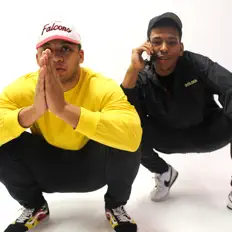 Dengarkan Osei & Armani, tonton video musik, baca bio, lihat tanggal tur & lainnya!