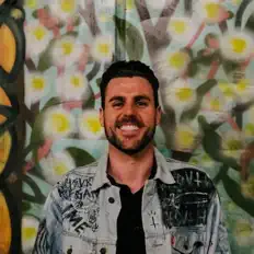 Ouça Rhys, assista a videoclipes, leia a biografia, veja as datas das turnês e mais!