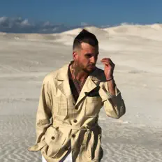 收听 Young Dapper、观看音乐视频、阅读小传、查看巡演日期等 ！