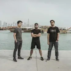 Posłuchaj wykonawcy Vrillon, obejrzyj teledyski, przeczytaj biografię, zobacz daty tras koncertowych i nie tylko!