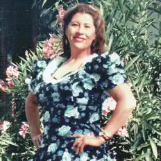 Mirtha Iturraを聴いたり、ミュージックビデオを鑑賞したり、経歴やツアー日程などを確認したりしましょう！