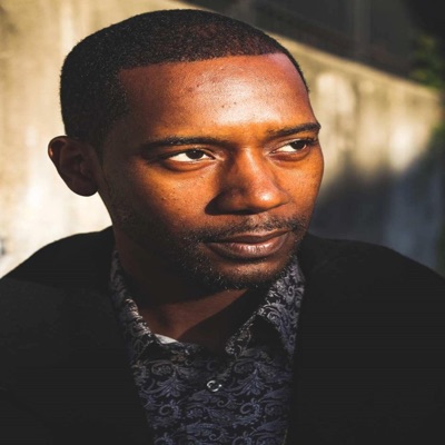 Movin' on (feat. Viccy Roze & Quest LaRock) - Single