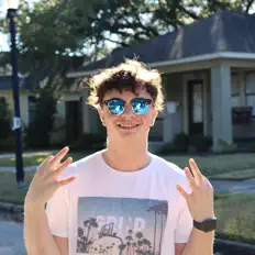 Dengarkan Harper, tonton video musik, baca bio, lihat tanggal tur & lainnya!