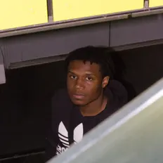 Ouça TROI, assista a videoclipes, leia a biografia, veja as datas das turnês e mais!