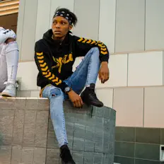 Syco सुनें, म्यूज़िक वीडियो देखें, बायो पढ़ें, दौरे की तारीखें और बहुत कुछ देखें!