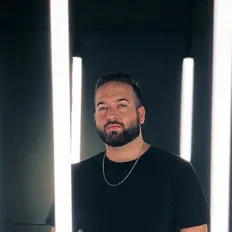 Dengarkan Eric G, tonton video musik, baca bio, lihat tanggal tur & lainnya!