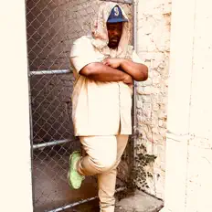 Deezy Blancoを聴いたり、ミュージックビデオを鑑賞したり、経歴やツアー日程などを確認したりしましょう！