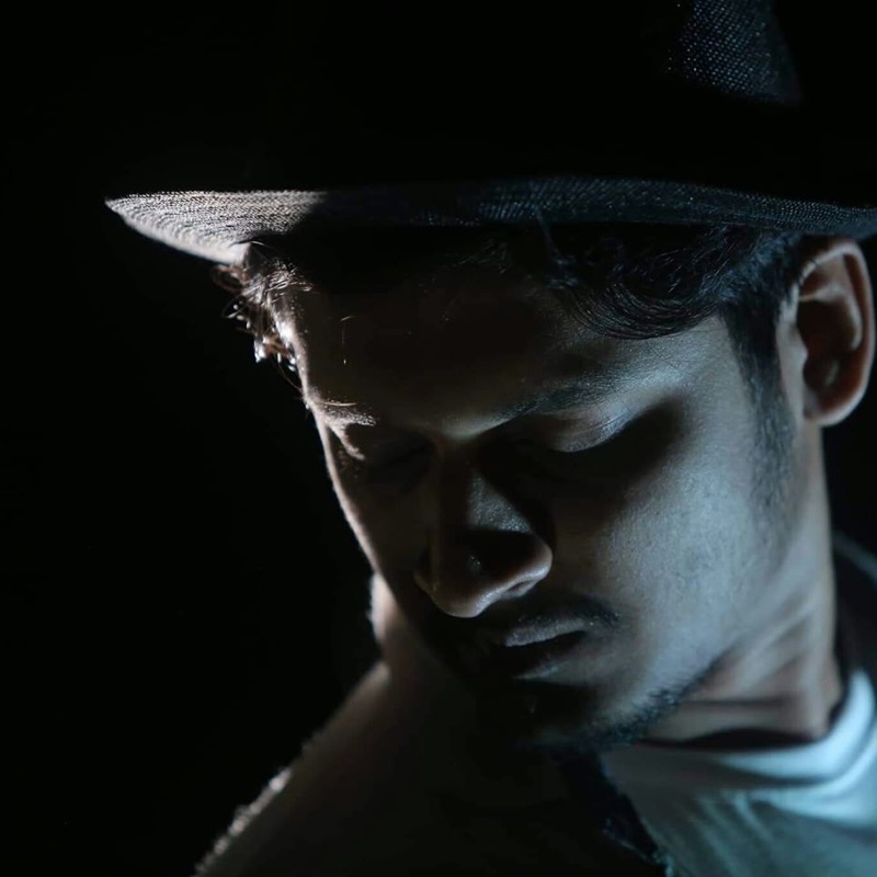 Mahfuz Emon - Nobir Rowja Sharif Dekhe Mon Vore Na (feat. Abir chowdhury)