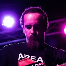 Poslechněte si interpreta Keepers of the Earth Peace Music Revolution, sledujte hudební videa, přečtěte si životopis, podívejte se na data turné a další informace.