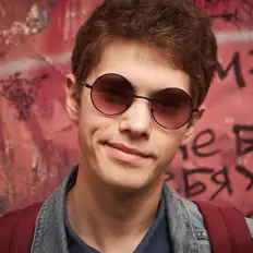 Poslechněte si interpreta Эвэрест, sledujte hudební videa, přečtěte si životopis, podívejte se na data turné a další informace.