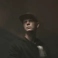 Listen to Unique (CRO), watch music videos, read bio, see tour dates & more!