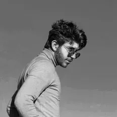 Elias Moore을(를) 듣고, 뮤직 비디오를 보고, 약력을 읽고, 투어 일정 등을 확인하세요!
