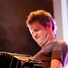 Listen to Carlos Libedinsky, watch music videos, read bio, see tour dates & more!