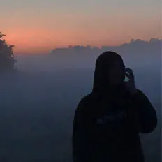 Dengarkan Doli, tonton video musik, baca bio, lihat tanggal tur & lainnya!
