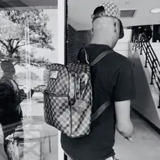 Ascolta Joely, guarda video musicali, leggi la biografia, vedi le date del tour & altro!