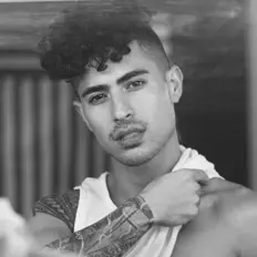 Ascolta Joey Diamond, guarda video musicali, leggi la biografia, vedi le date del tour & altro!