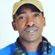 聆聽 Masterroxz、觀看音樂影片、閱讀小傳、查看巡演日期等！