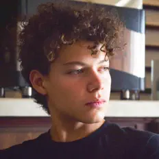 Pavel Cassmen dinle, müzik videolarını izle, biyografisini oku, tur tarihlerini ve daha fazlasını gör!