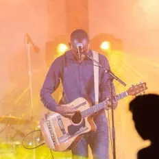 Talent Nelsonを聴いたり、ミュージックビデオを鑑賞したり、経歴やツアー日程などを確認したりしましょう！