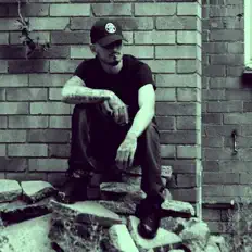 Dengarkan Sam Kingswood, tonton video musik, baca bio, lihat tanggal tur & lainnya!