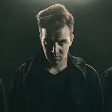 收听 Blackout Kids、观看音乐视频、阅读小传、查看巡演日期等 ！