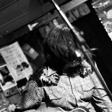 Fickle Finger Fate सुनें, म्यूज़िक वीडियो देखें, बायो पढ़ें, दौरे की तारीखें और बहुत कुछ देखें!