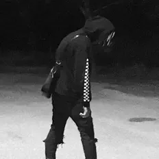 Lilunoを聴いたり、ミュージックビデオを鑑賞したり、経歴やツアー日程などを確認したりしましょう！