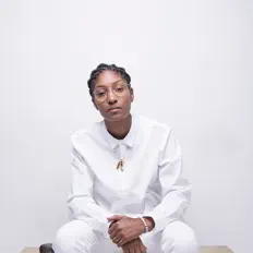 Escucha a The Lioness, mira videos musicales, lee su biografía, consulta las fechas de las gira y más.