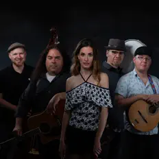 Ouve Dust Rhinos, vê vídeos de música, lê a biografia, vê as datas da digressão e muito mais!