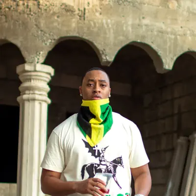 Listen to Moy Baun, watch music videos, read bio, see tour dates & more!