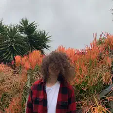 Ouve Baby Bulldog, vê vídeos de música, lê a biografia, vê as datas da digressão e muito mais!