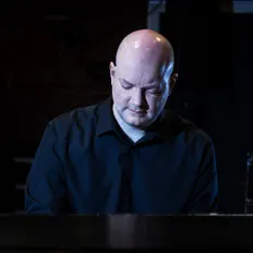Listen to Edward Delsing, watch music videos, read bio, see tour dates & more!