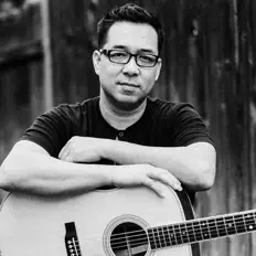 Vaughn Felix: песни, клипы, биография, даты выступлений и многое другое.