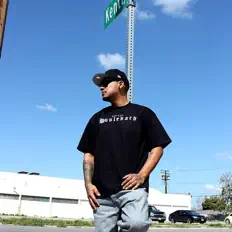 Ascolta Raimo, guarda video musicali, leggi la biografia, vedi le date del tour & altro!