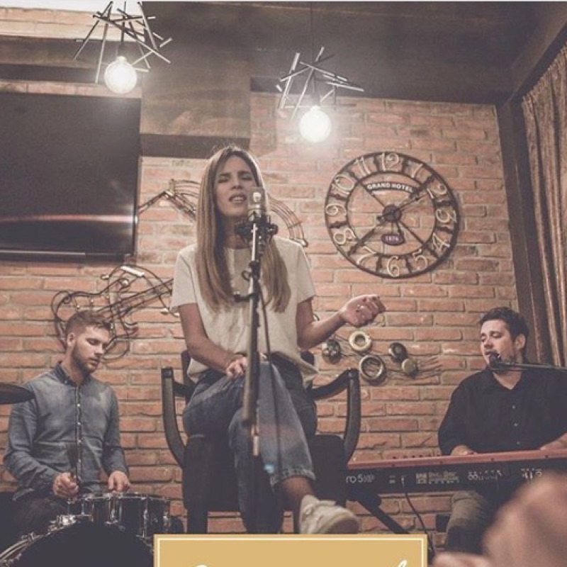 Emanuel - Nitko Kao Ti