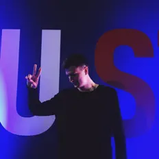 Listen to Dewian Gross, watch music videos, read bio, see tour dates & more!