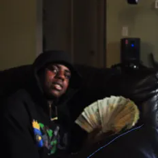 Ouça DCG Youngin, assista a videoclipes, leia a biografia, veja as datas das turnês e mais!