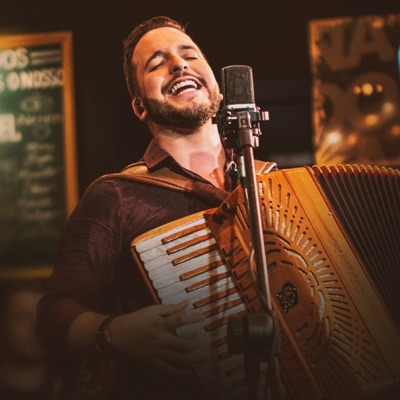 Listen to Filipe Santos, watch music videos, read bio, see tour dates & more!