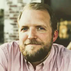 Écoutez Wen Reagan, regardez des vidéoclips, lisez la biographie, consultez les dates de tournée et plus encore !