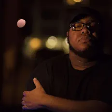 Posłuchaj wykonawcy Joshua Scales, obejrzyj teledyski, przeczytaj biografię, zobacz daty tras koncertowych i nie tylko!