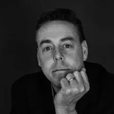 Ascolta Jimmy Stewart, guarda video musicali, leggi la biografia, vedi le date del tour & altro!