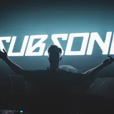 Subsonicを聴いたり、ミュージックビデオを鑑賞したり、経歴やツアー日程などを確認したりしましょう！