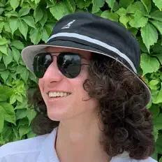 Larsen Godfrey을(를) 듣고, 뮤직 비디오를 보고, 약력을 읽고, 투어 일정 등을 확인하세요!