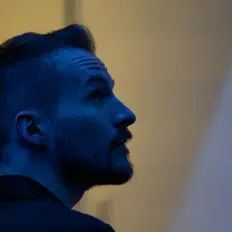 Dengarkan Davy Nathan, tonton video musik, baca bio, lihat tanggal tur & lainnya!