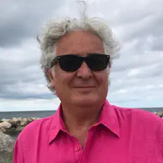 Dengarkan Lionel Hovsepian, tonton video musik, baca bio, lihat tanggal tur & lainnya!
